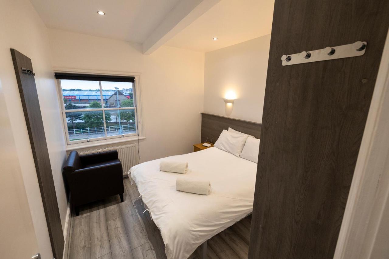 Entire Two Double Bedrooms Flat With River Yare View H6 Great Yarmouth Exterior photo